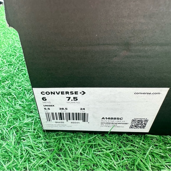 Converse Run Star Hike Hi Days Ahead / Vintage White Cross Stitch Roses - Picture 5 of 13